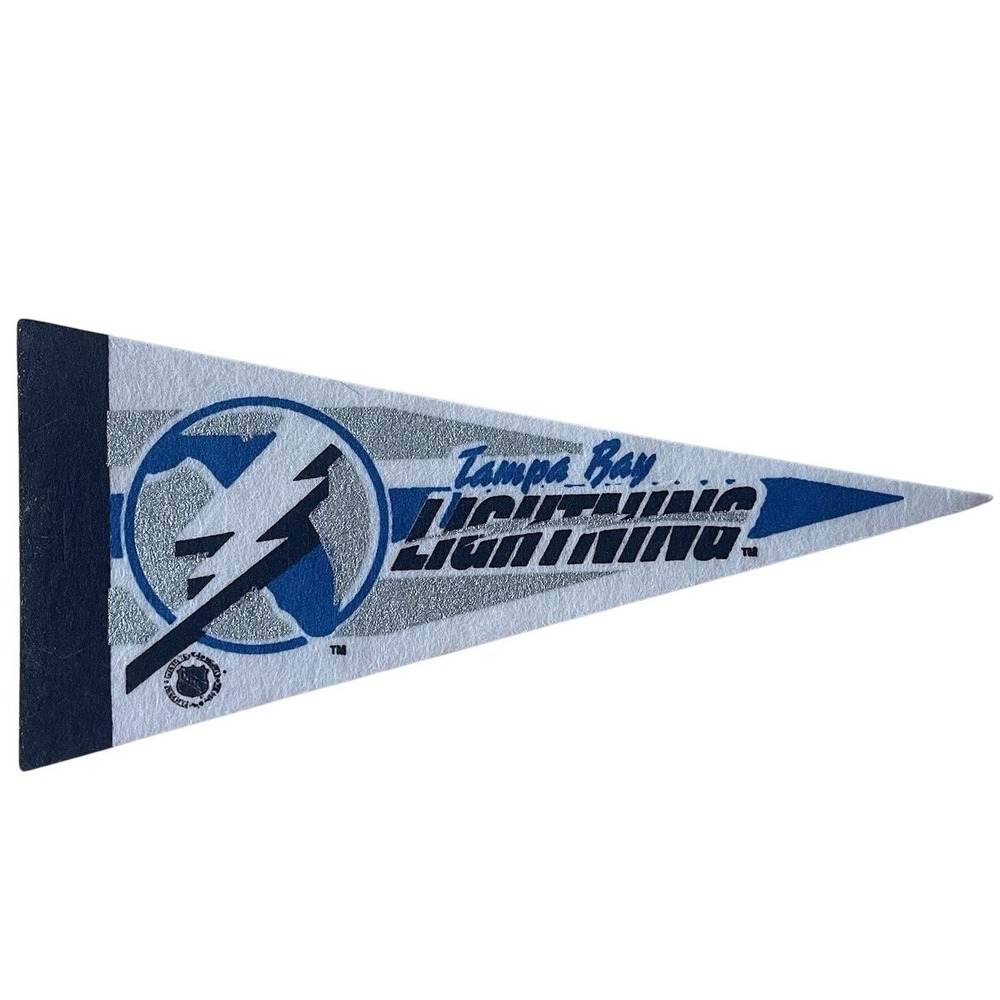 Tampa Bay Lightning Vintage NHL Hockey Mini Pennant 9"x4" Felt Banner‎ Flag